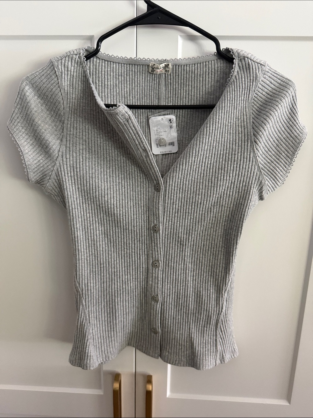 Intimately Light Gray Ribbed Button-Front Top Size Small